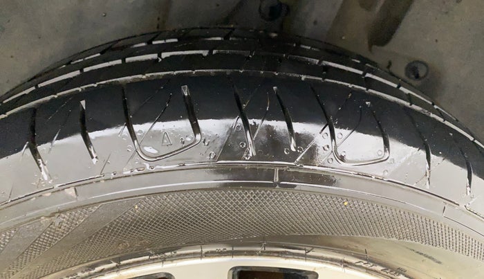 2020 Nissan Kicks XV TURBO 1.3 CVT, Petrol, Automatic, 81,466 km, Left Rear Tyre Tread