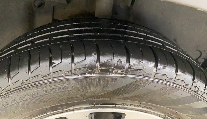 2020 Nissan Kicks XV TURBO 1.3 CVT, Petrol, Automatic, 81,466 km, Right Rear Tyre Tread