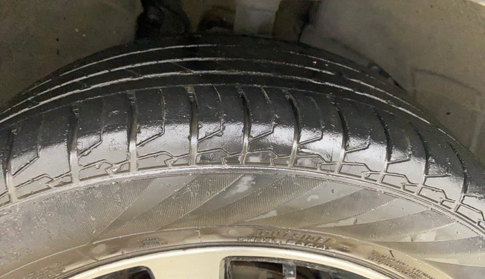 2020 Nissan Kicks XV TURBO 1.3 CVT, Petrol, Automatic, 81,466 km, Right Front Tyre Tread