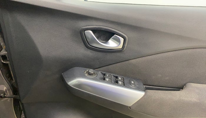 2020 Nissan Kicks XV TURBO 1.3 CVT, Petrol, Automatic, 81,466 km, Driver Side Door Panels Control