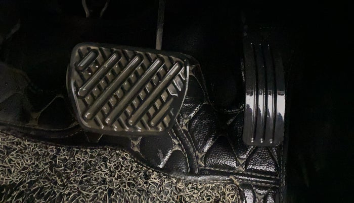 2020 Nissan Kicks XV TURBO 1.3 CVT, Petrol, Automatic, 81,466 km, Pedals