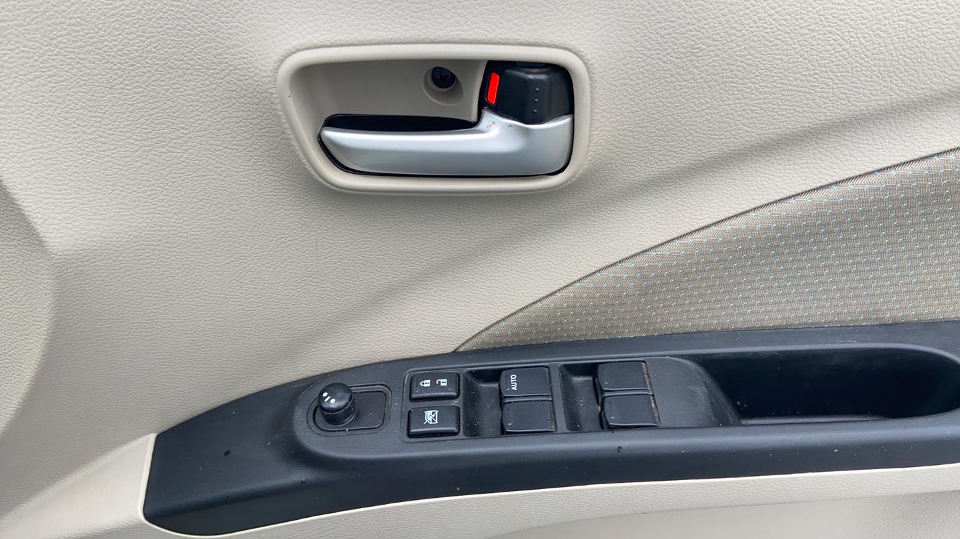 2019 Maruti Celerio ZXI, Petrol, Manual, 31,411 km, Driver Side Door Panels Control