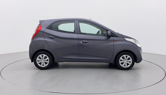 2016 Hyundai Eon SPORTZ, Petrol, Manual, 21,953 km, Right Side View