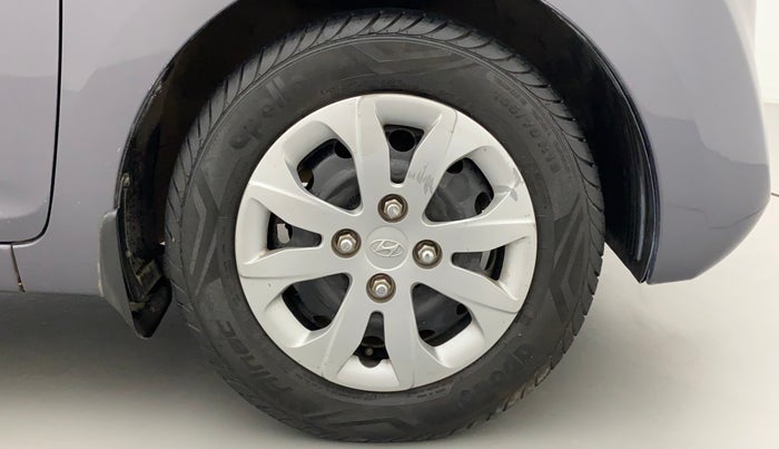 2016 Hyundai Eon SPORTZ, Petrol, Manual, 21,953 km, Right Front Wheel