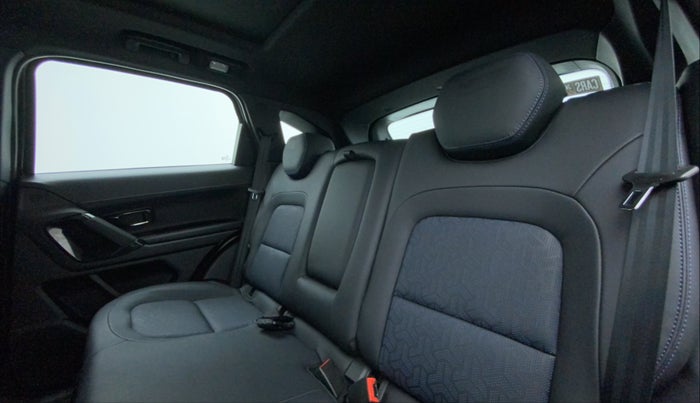 2022 Tata Harrier XZA PLUS 2.0L DARK EDITION, Diesel, Automatic, 9,491 km, Right Side Rear Door Cabin