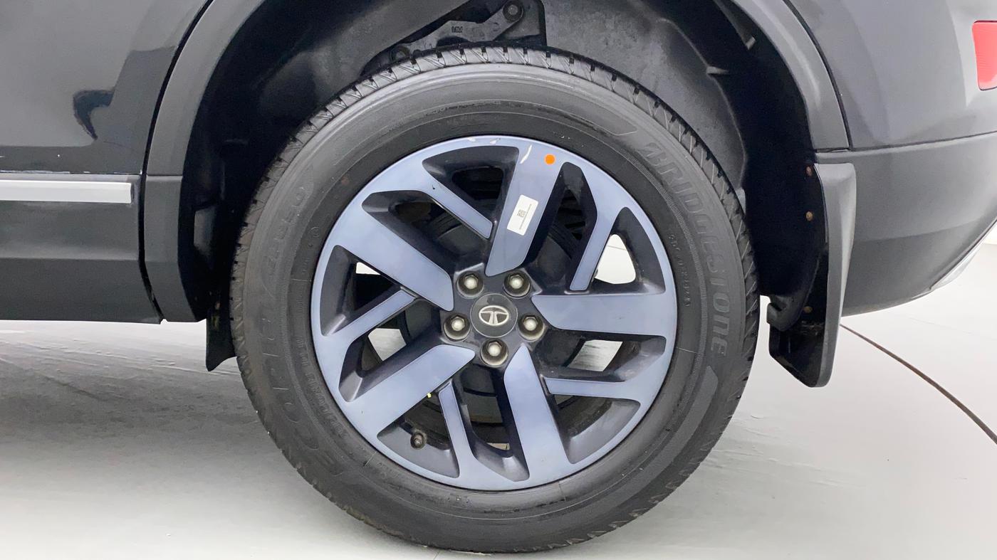 2022 Tata Harrier XZA PLUS 2.0L DARK EDITION, Diesel, Automatic, 9,491 km, Left Rear Wheel