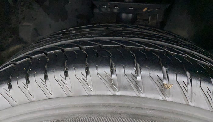 2022 Tata Harrier XZA PLUS 2.0L DARK EDITION, Diesel, Automatic, 9,491 km, Left Front Tyre Tread