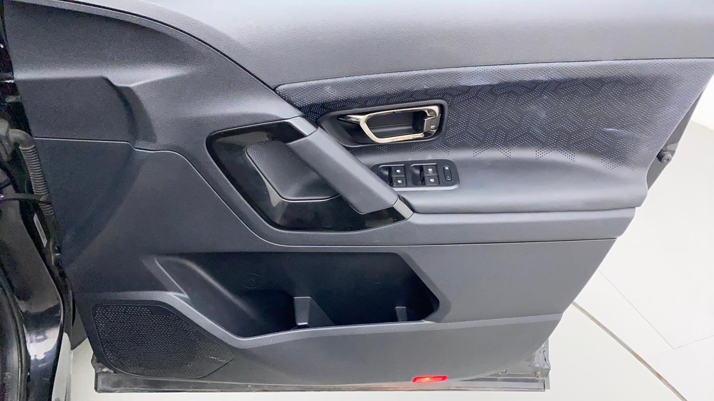 2022 Tata Harrier XZA PLUS 2.0L DARK EDITION, Diesel, Automatic, 9,491 km, Driver Side Door Panels Control