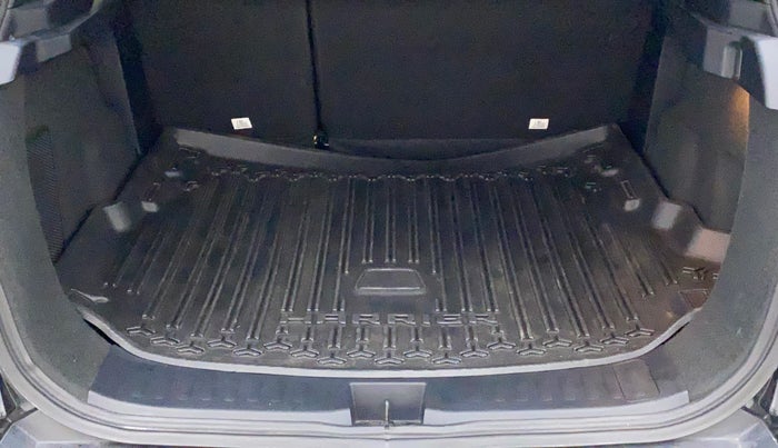 2022 Tata Harrier XZA PLUS 2.0L DARK EDITION, Diesel, Automatic, 9,491 km, Boot Inside