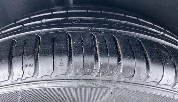 2018 Ford Ecosport 1.5 TITANIUM TI VCT, CNG, Manual, 91,029 km, Right Rear Tyre Tread