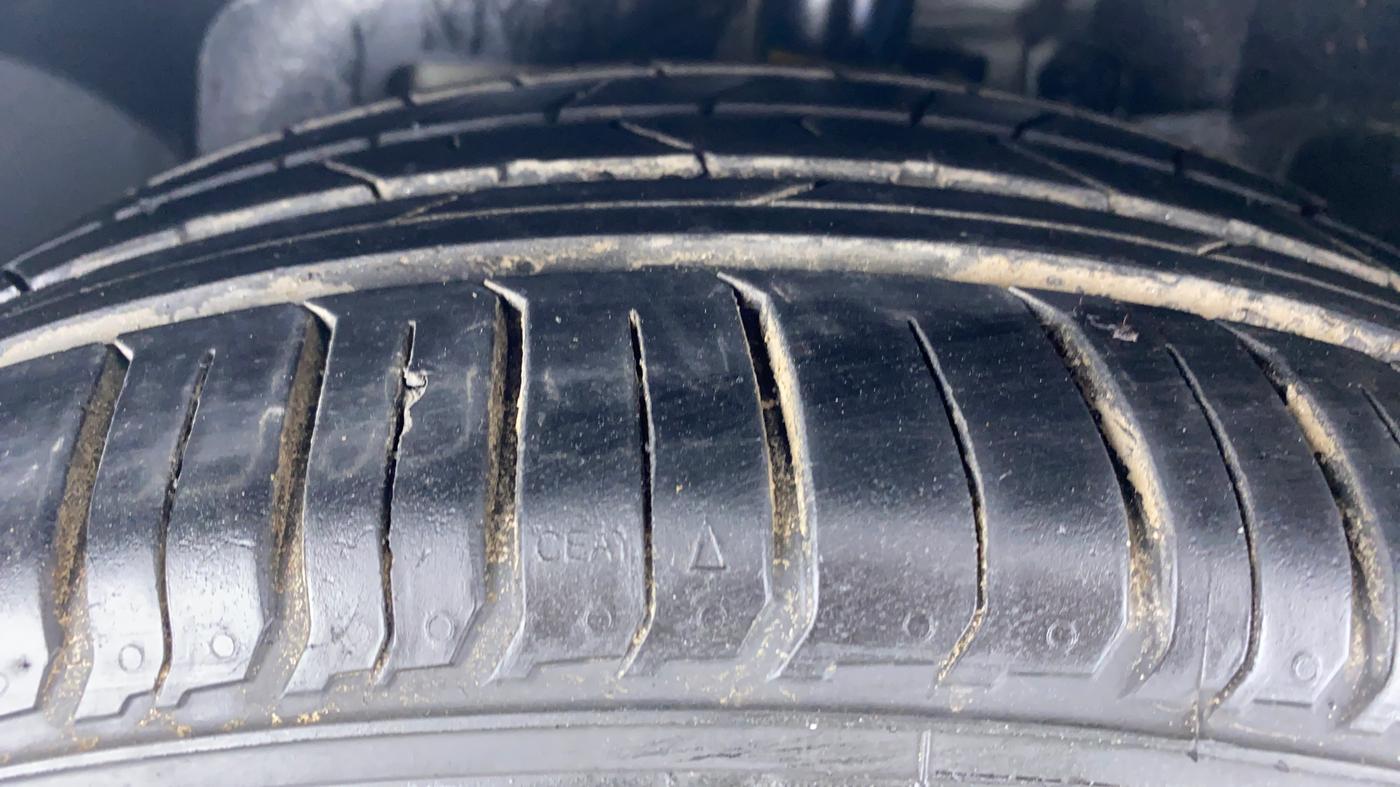 2018 Ford Ecosport 1.5 TITANIUM TI VCT, CNG, Manual, 91,029 km, Left Front Tyre Tread