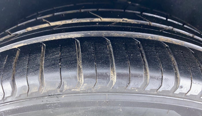 2018 Ford Ecosport 1.5 TITANIUM TI VCT, CNG, Manual, 91,029 km, Left Rear Tyre Tread