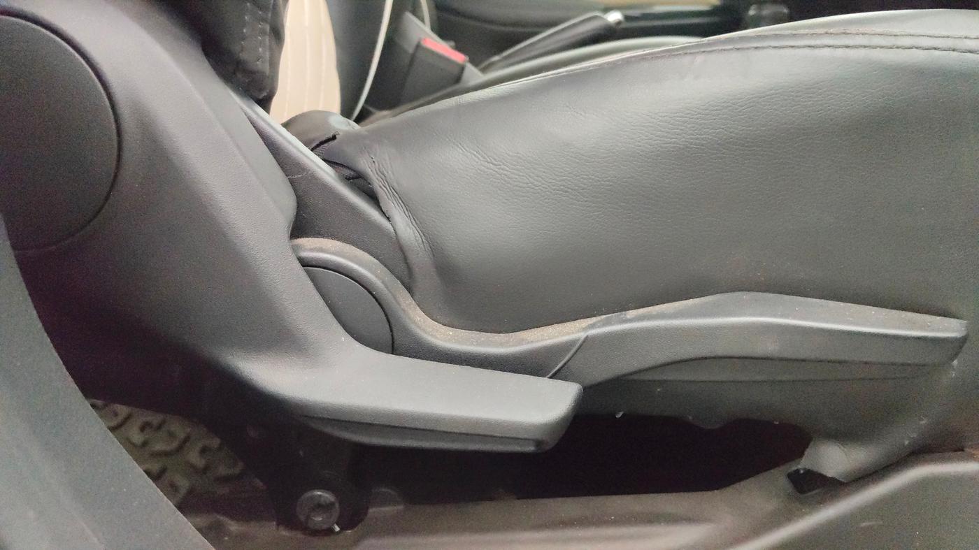2024 Toyota Glanza G E-CNG, CNG, Manual, 41,375 km, Driver Side Adjustment Panel