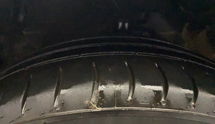 2017 Maruti Celerio VXI AMT, Petrol, Automatic, 67,679 km, Left Front Tyre Tread