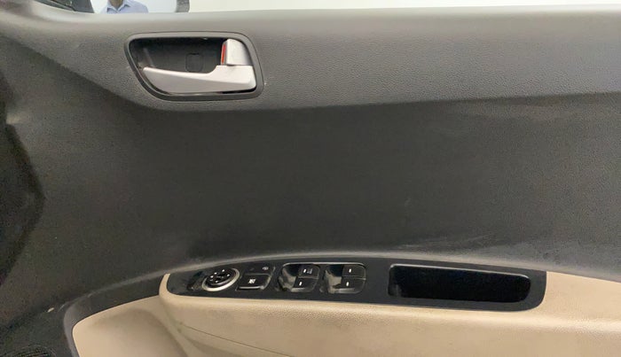 2017 Hyundai Grand i10 SPORTZ (O) 1.2 KAPPA VTVT, Petrol, Manual, 47,654 km, Driver Side Door Panels Control