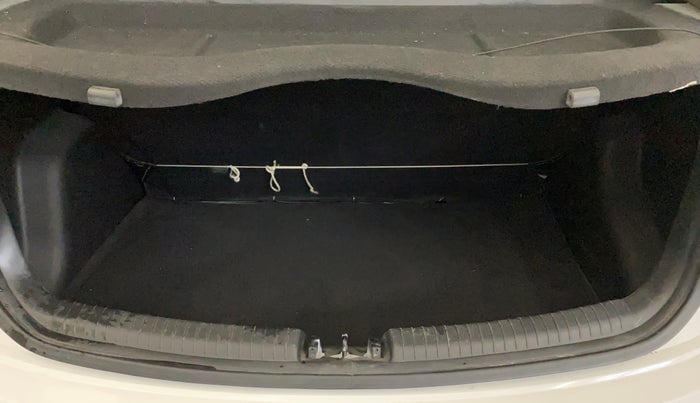 2017 Hyundai Grand i10 SPORTZ (O) 1.2 KAPPA VTVT, Petrol, Manual, 47,654 km, Boot Inside