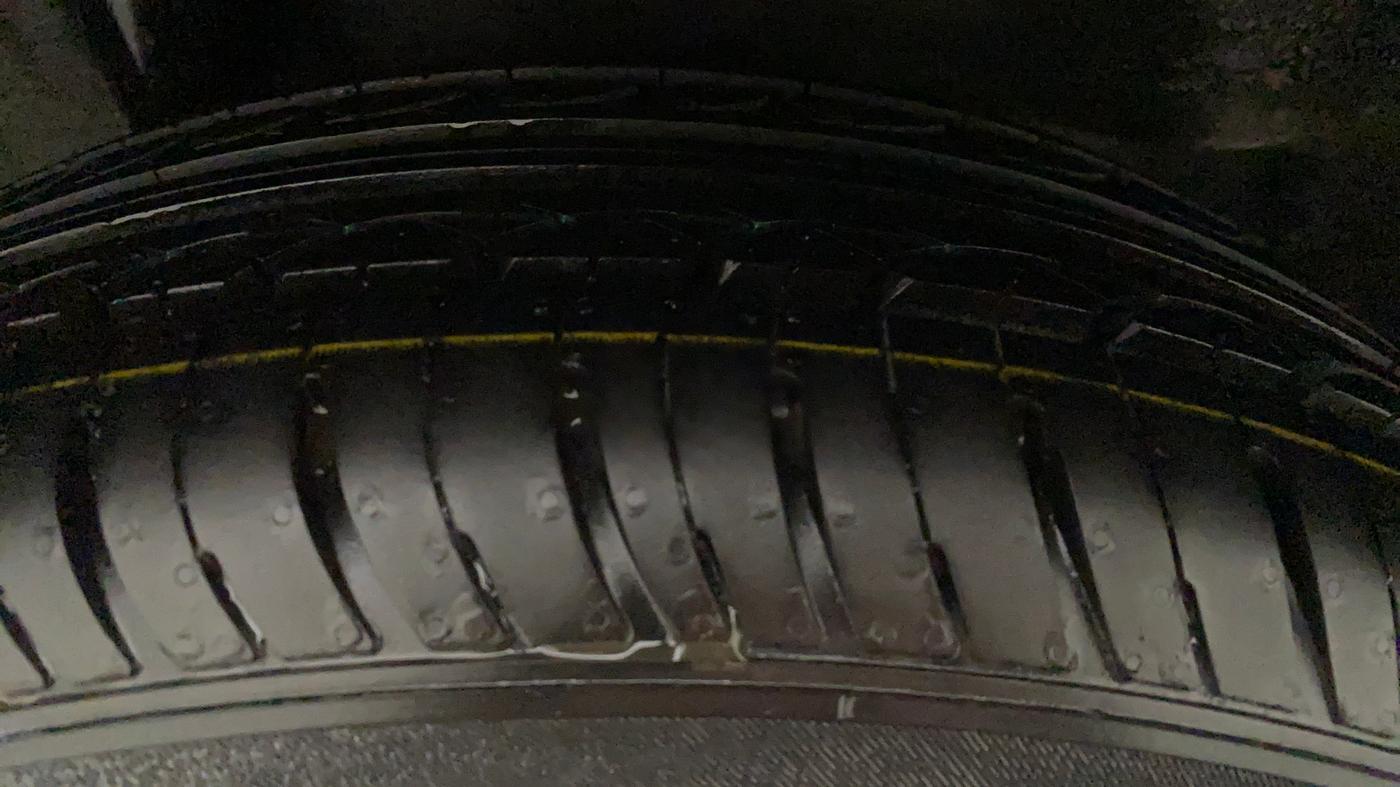 2015 Honda Jazz 1.2L I-VTEC V AT, Petrol, Automatic, 12,854 km, Right Rear Tyre Tread