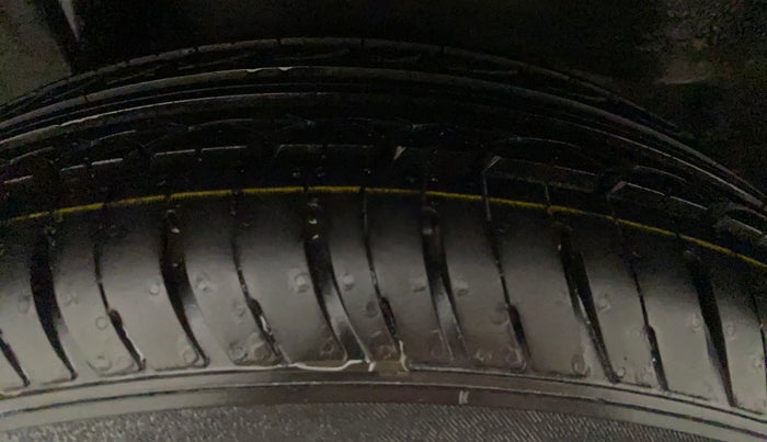 2015 Honda Jazz 1.2L I-VTEC V AT, Petrol, Automatic, 12,854 km, Right Rear Tyre Tread