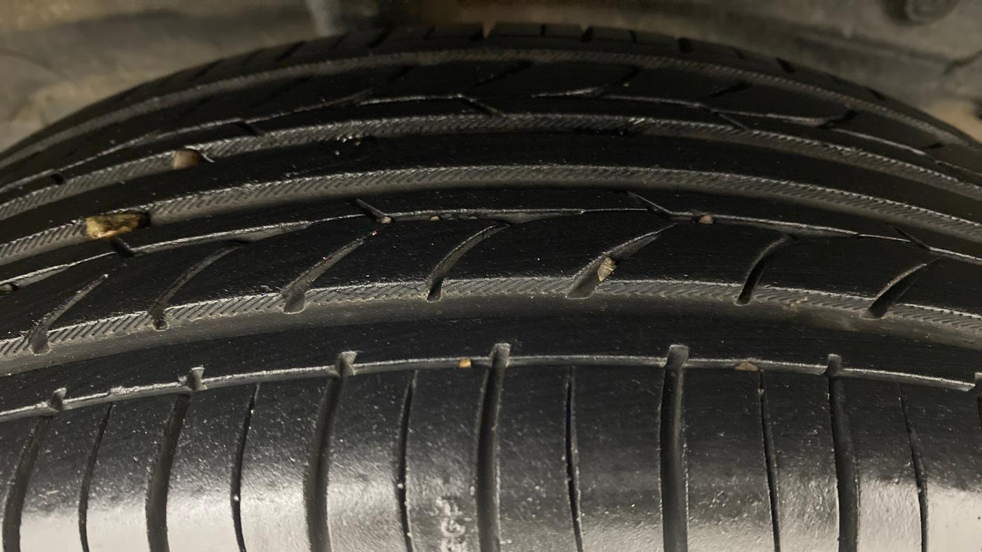 2011 Toyota Etios Liva G, Petrol, Manual, 68,155 km, Right Rear Tyre Tread