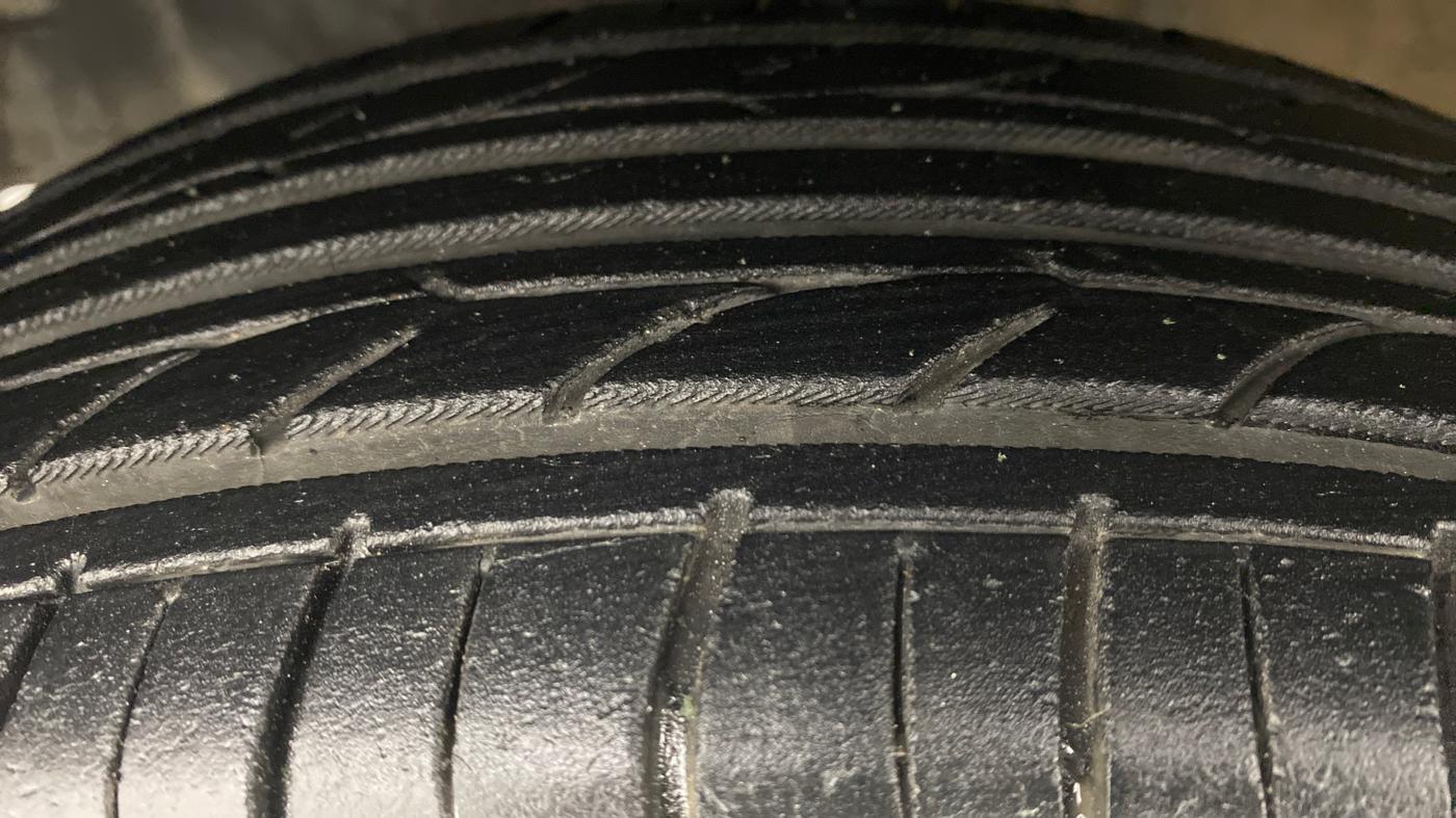 2011 Toyota Etios Liva G, Petrol, Manual, 68,155 km, Left Front Tyre Tread