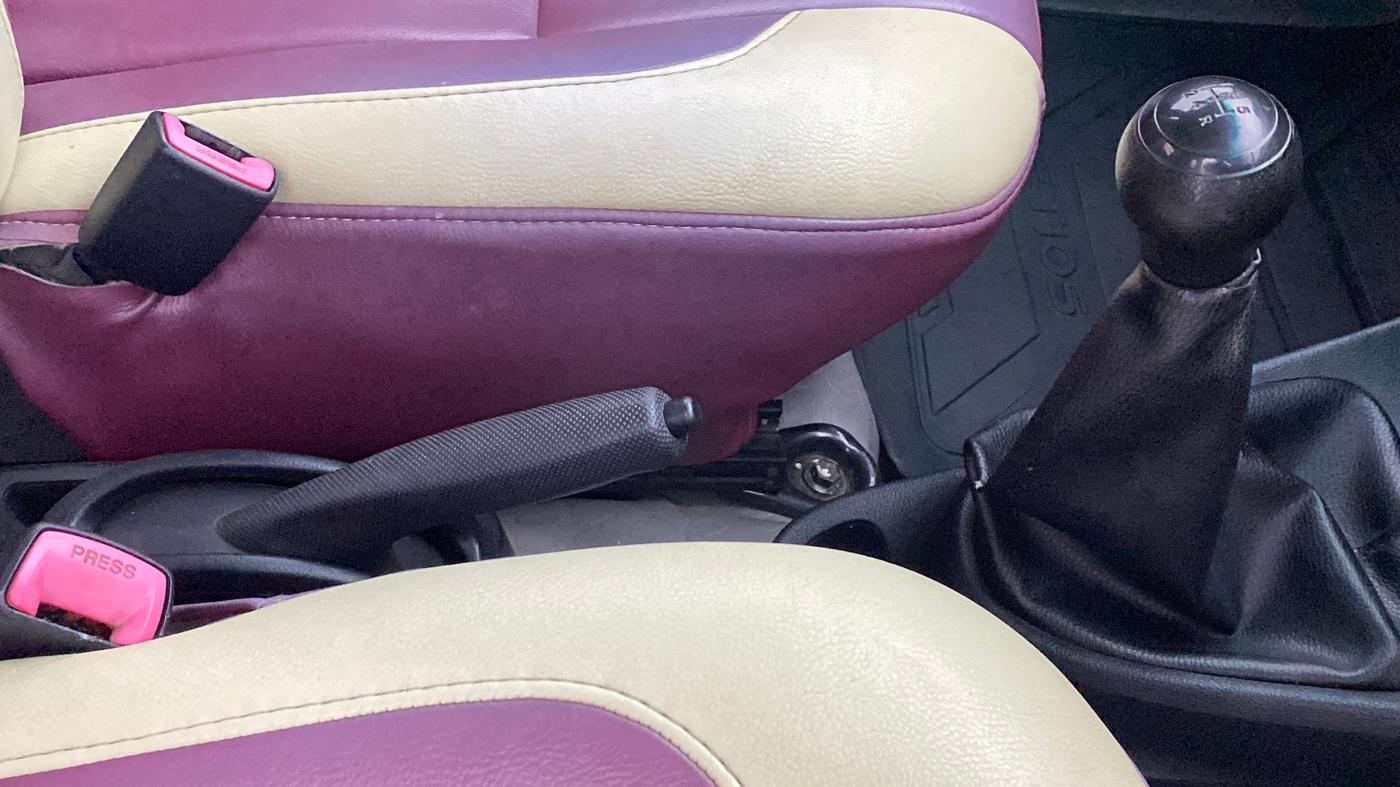 2011 Toyota Etios Liva G, Petrol, Manual, 68,155 km, Gear Lever