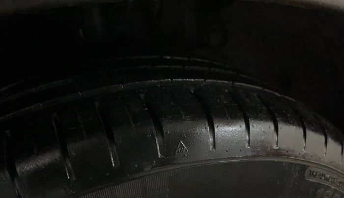 2018 Maruti Baleno ALPHA CVT PETROL 1.2, Petrol, Automatic, 81,033 km, Right Front Tyre Tread