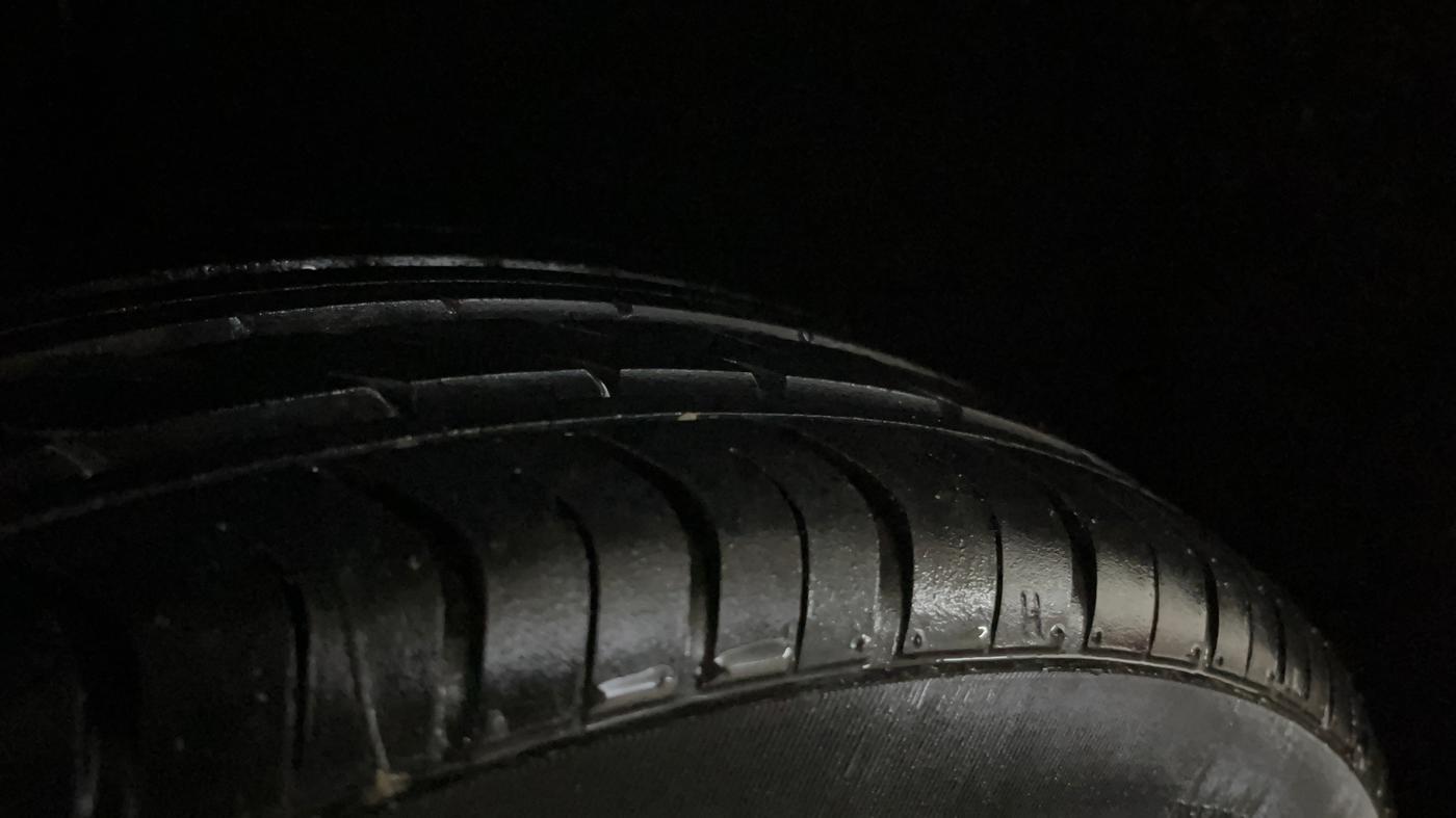 2018 Maruti Baleno ALPHA CVT PETROL 1.2, Petrol, Automatic, 50 km, Right Rear Tyre Tread