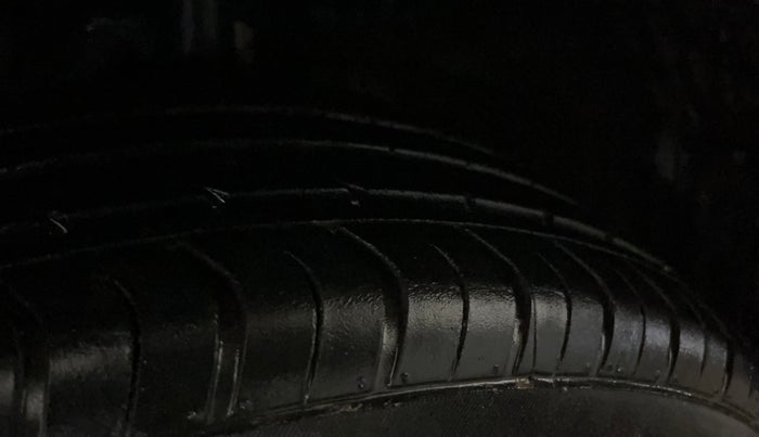 2018 Maruti Baleno ALPHA CVT PETROL 1.2, Petrol, Automatic, 81,033 km, Left Front Tyre Tread