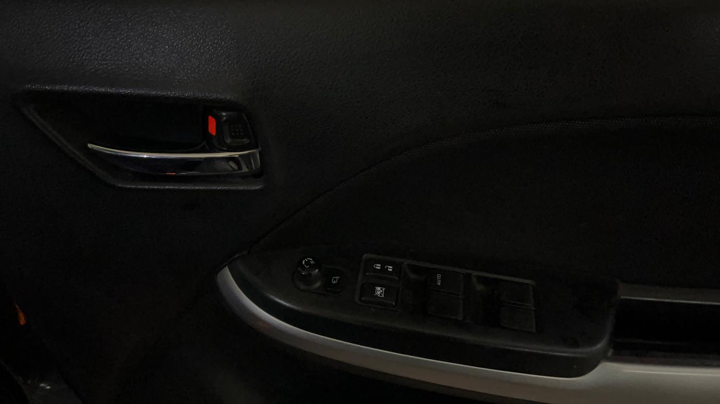 2018 Maruti Baleno ALPHA CVT PETROL 1.2, Petrol, Automatic, 50 km, Driver Side Door Panels Control