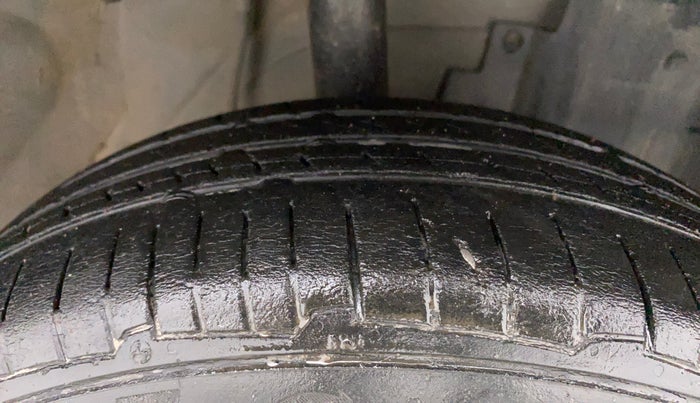 2016 Datsun Go T, Petrol, Manual, 68,083 km, Right Front Tyre Tread