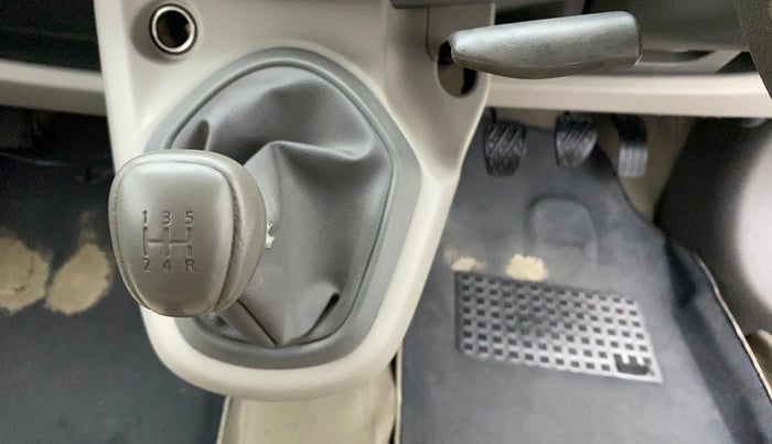 2016 Datsun Go T, Petrol, Manual, 68,083 km, Gear Lever