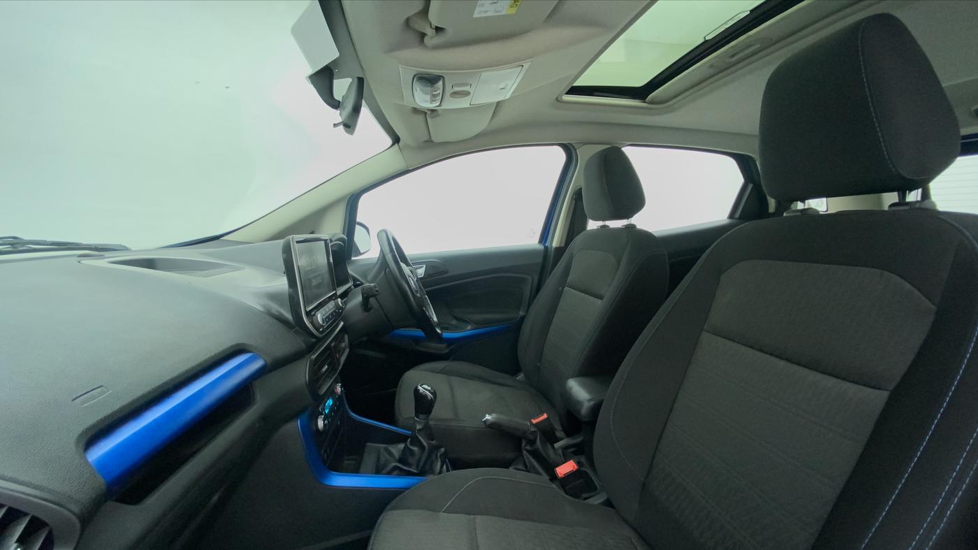 2018 Ford Ecosport 1.5 TITANIUM SIGNATURE TI VCT (SUNROOF), CNG, Manual, 34,393 km, Right Side Front Door Cabin