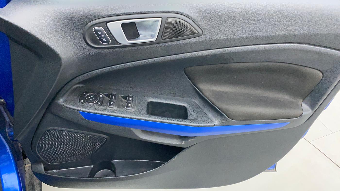 2018 Ford Ecosport 1.5 TITANIUM SIGNATURE TI VCT (SUNROOF), CNG, Manual, 34,393 km, Driver Side Door Panels Control
