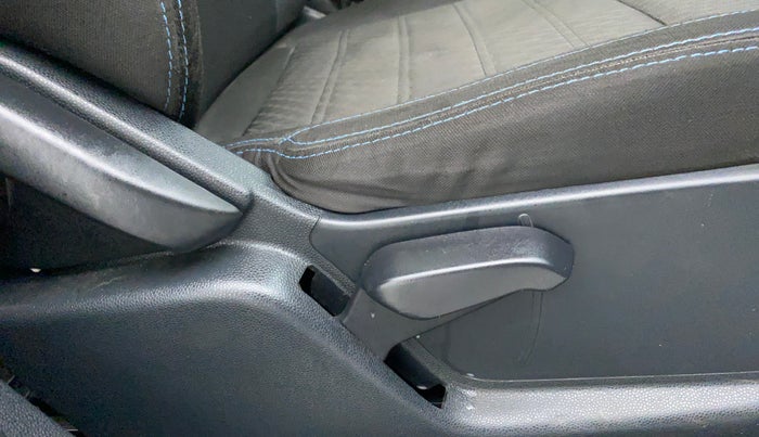 2018 Ford Ecosport 1.5 TITANIUM SIGNATURE TI VCT (SUNROOF), CNG, Manual, 34,393 km, Driver Side Adjustment Panel