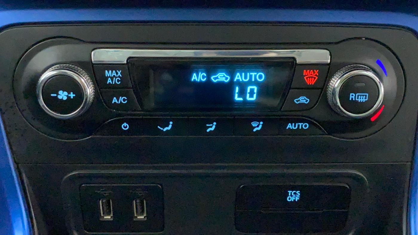 2018 Ford Ecosport 1.5 TITANIUM SIGNATURE TI VCT (SUNROOF), CNG, Manual, 34,393 km, Automatic Climate Control