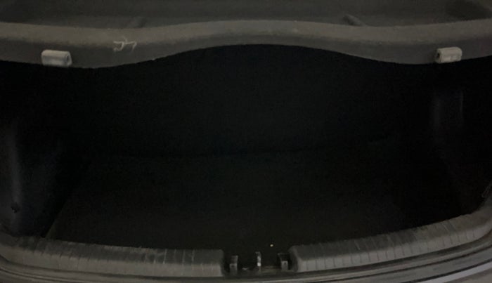 2016 Hyundai Grand i10 SPORTZ 1.2 KAPPA VTVT, Petrol, Manual, 34,584 km, Boot Inside