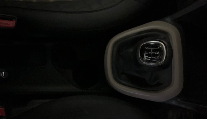 2016 Hyundai Grand i10 SPORTZ 1.2 KAPPA VTVT, Petrol, Manual, 34,584 km, Gear Lever