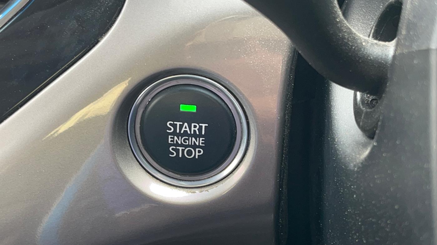 2019 Tata NEXON XZ PLUS PETROL DUAL TONE, Petrol, Manual, 57,328 km, Keyless Start/ Stop Button