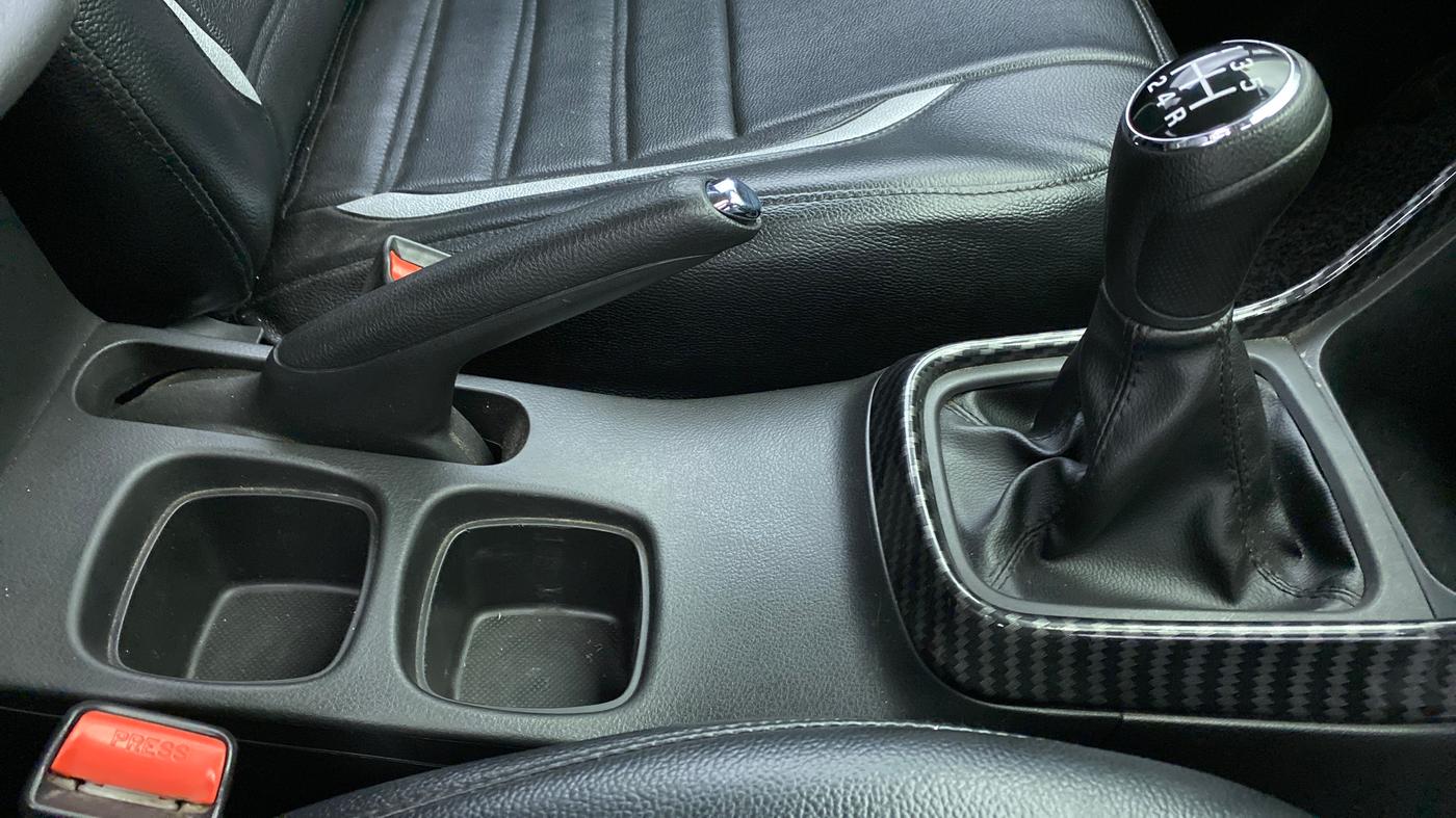 2019 Maruti S Cross ALPHA SHVS, Diesel, Manual, 20,033 km, Gear Lever