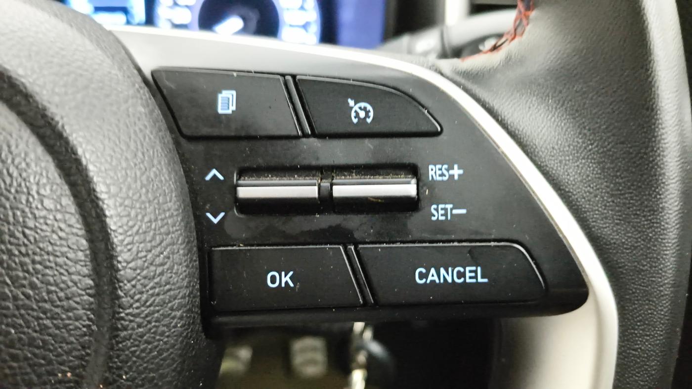 2021 Hyundai VENUE SX 1.0 TURBO IMT DUAL TONE, Petrol, Manual, 63,238 km, Adaptive Cruise Control