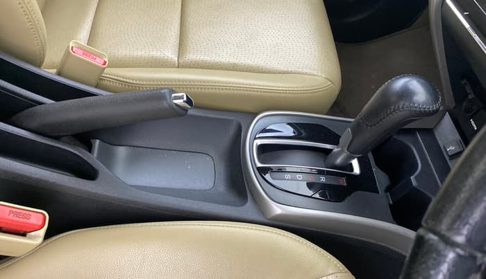 2017 Honda City 1.5L I-VTEC VX CVT, Petrol, Automatic, 64,480 km, Gear Lever
