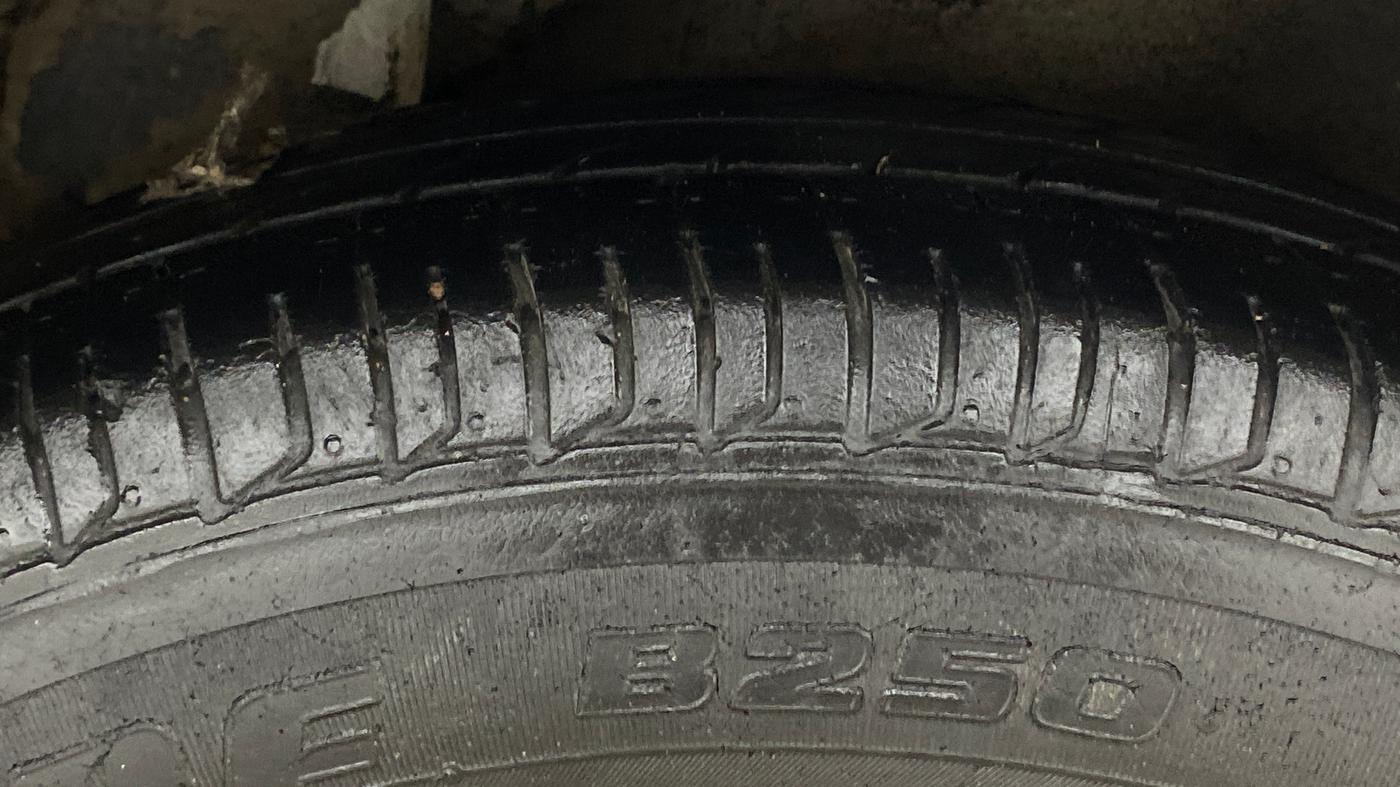 2015 Hyundai i10 MAGNA 1.1, Petrol, Manual, 32,445 km, Left Rear Tyre Tread