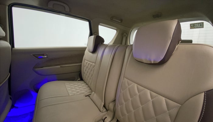 2015 Maruti Ertiga ZXI, Petrol, Manual, 61,987 km, Right Side Rear Door Cabin