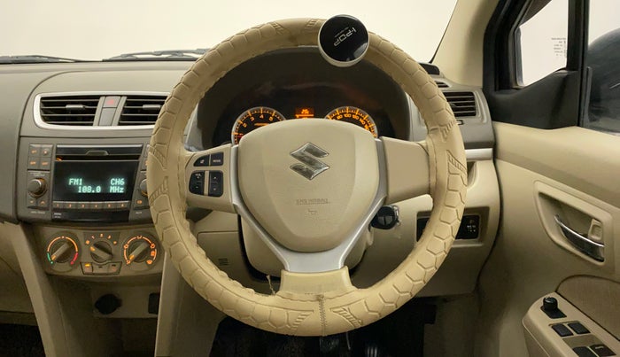 2015 Maruti Ertiga ZXI, Petrol, Manual, 61,987 km, Steering Wheel Close Up
