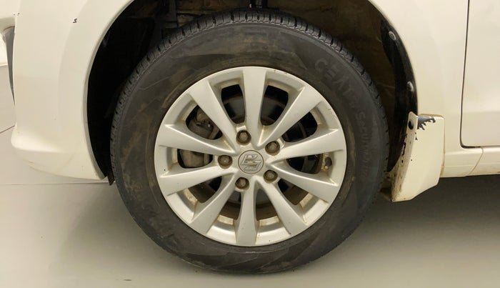2015 Maruti Ertiga ZXI, Petrol, Manual, 61,987 km, Left Front Wheel