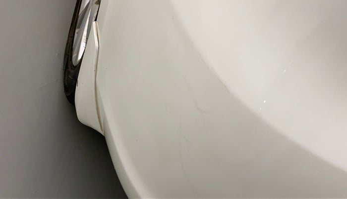 2015 Maruti Ertiga ZXI, Petrol, Manual, 61,987 km, Rear bumper - Minor scratches