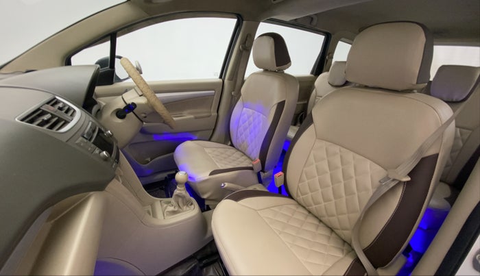 2015 Maruti Ertiga ZXI, Petrol, Manual, 61,987 km, Right Side Front Door Cabin