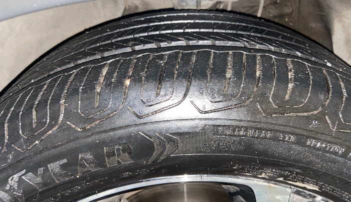 2023 MG ASTOR SHARP 1.5 CVT, Petrol, Automatic, 17,581 km, Left Front Tyre Tread