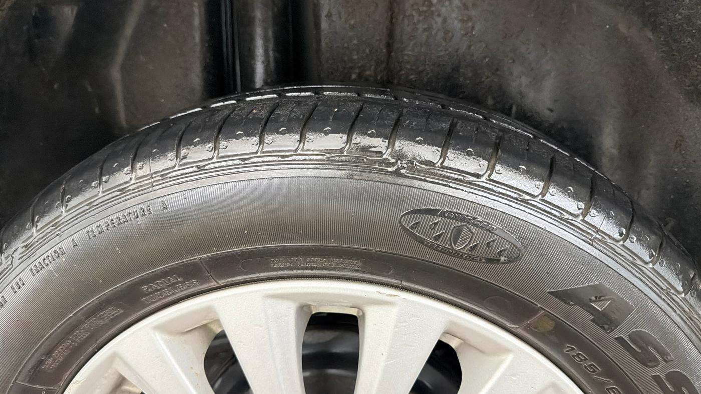2023 Maruti Ciaz ZETA 1.5 SHVS MT PETROL, Petrol, Manual, 41,406 km, Right Rear Tyre Tread