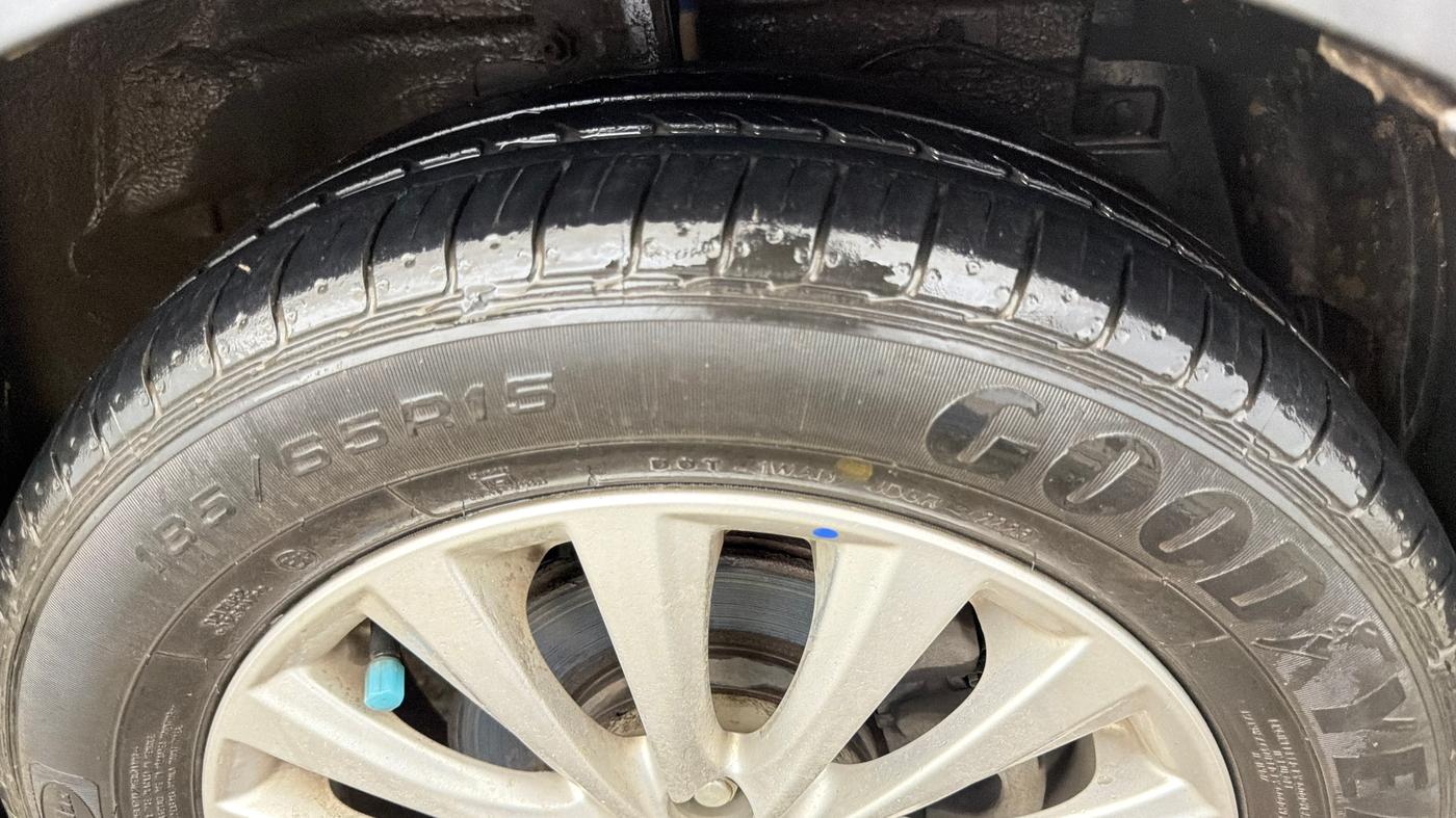 2023 Maruti Ciaz ZETA 1.5 SHVS MT PETROL, Petrol, Manual, 41,406 km, Right Front Tyre Tread